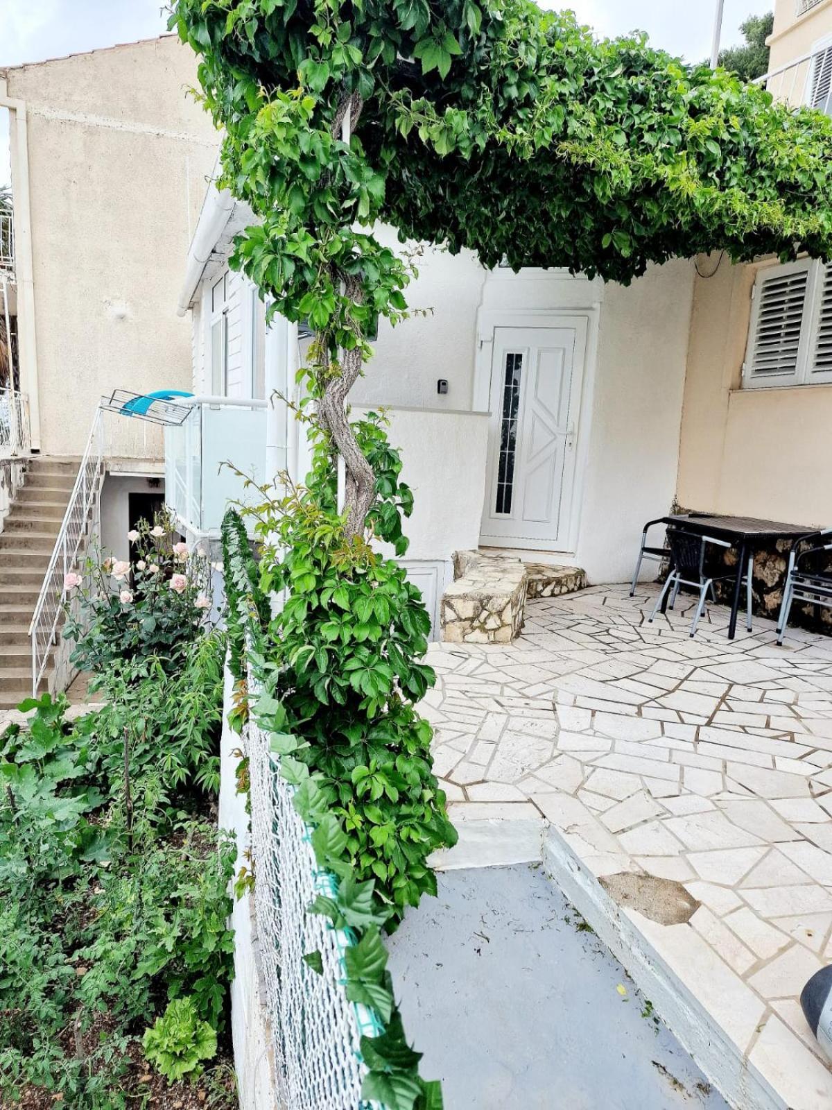 Apartment Ana Lozica With Terrace Dubrovnik Eksteriør bilde
